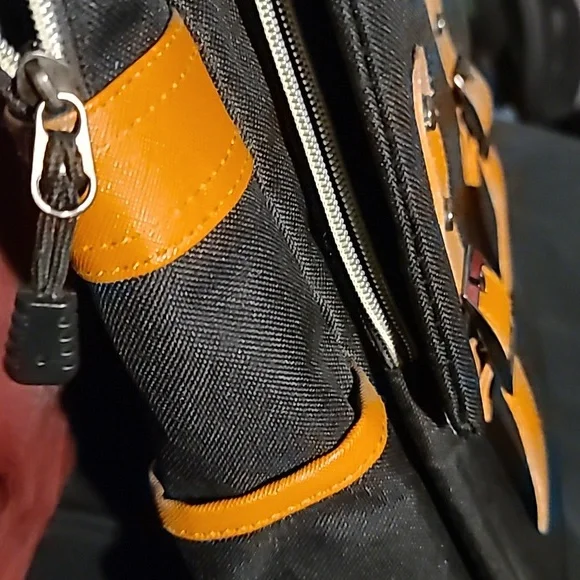 Backpack - Picture 6 of 8